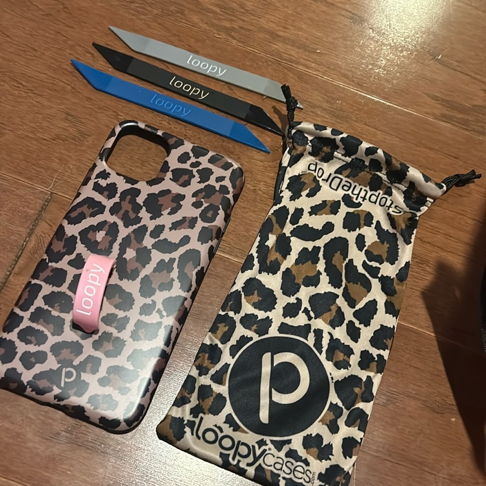 iphone 11 pro max phone case with extra loops and dust bag! perfect condition